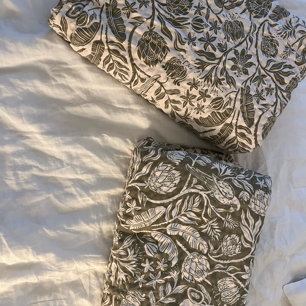 H&M Floral Duvet Cover Set - Cream and Olive